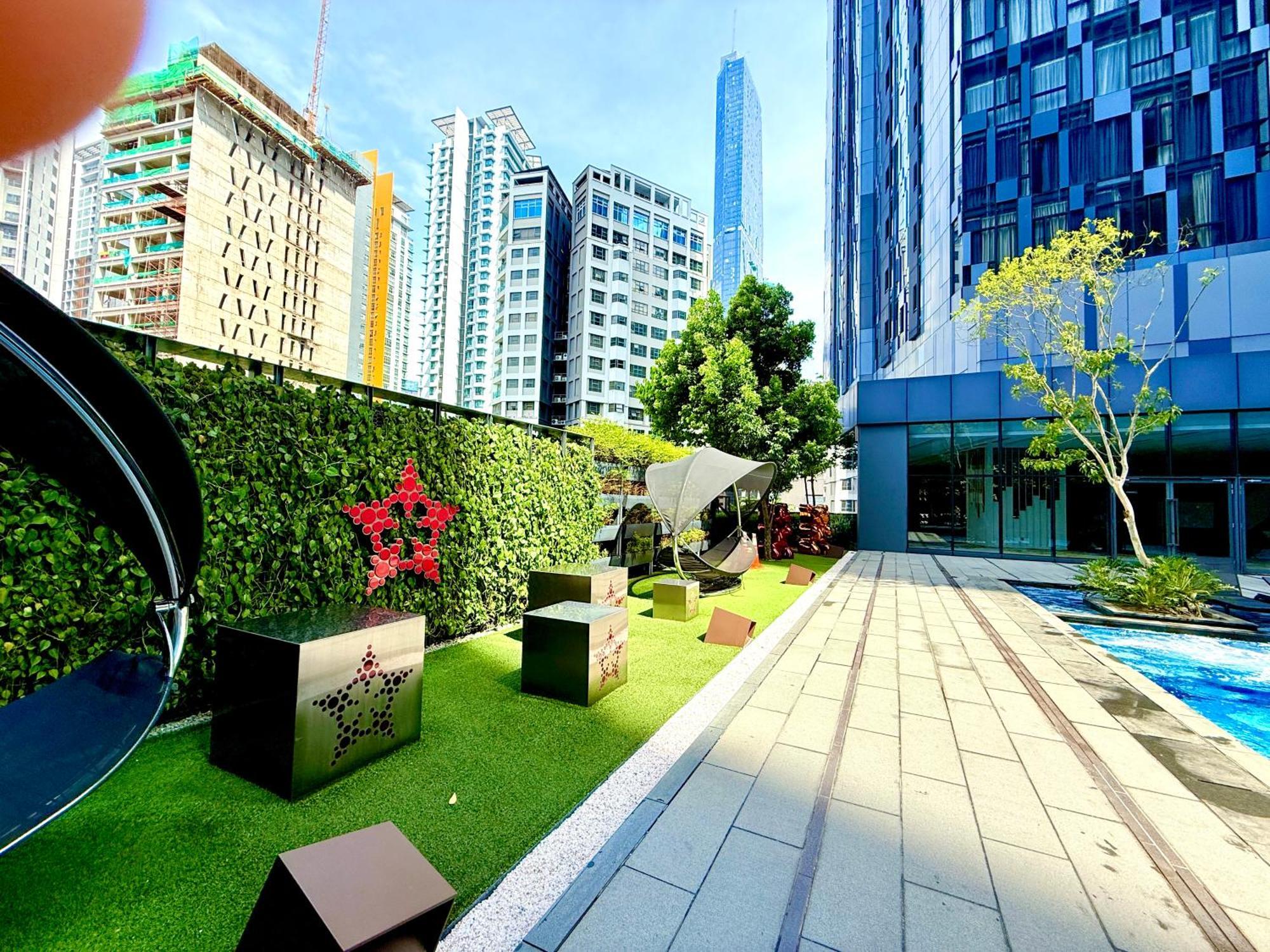 Star Residence Klcc By Sky Pool Kuala Lumpur Extérieur photo